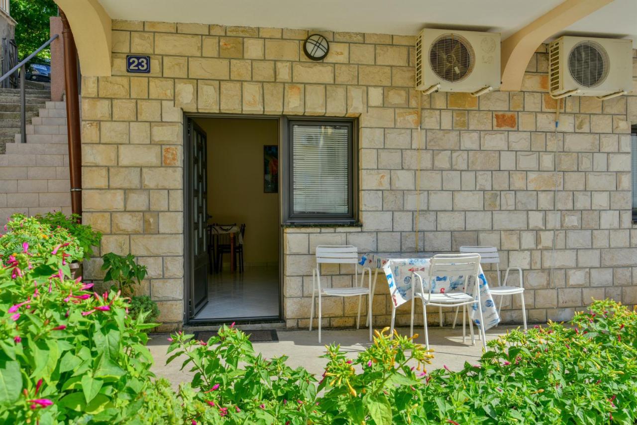 Apartments Srzentic Petrovac エクステリア 写真