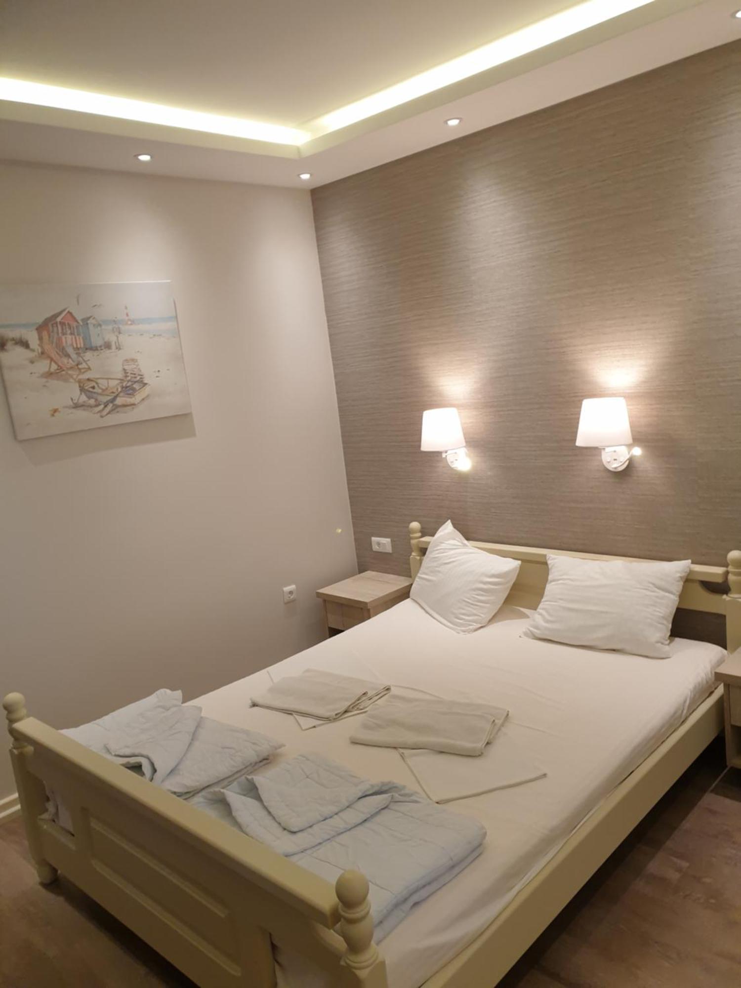Apartments Srzentic Petrovac エクステリア 写真
