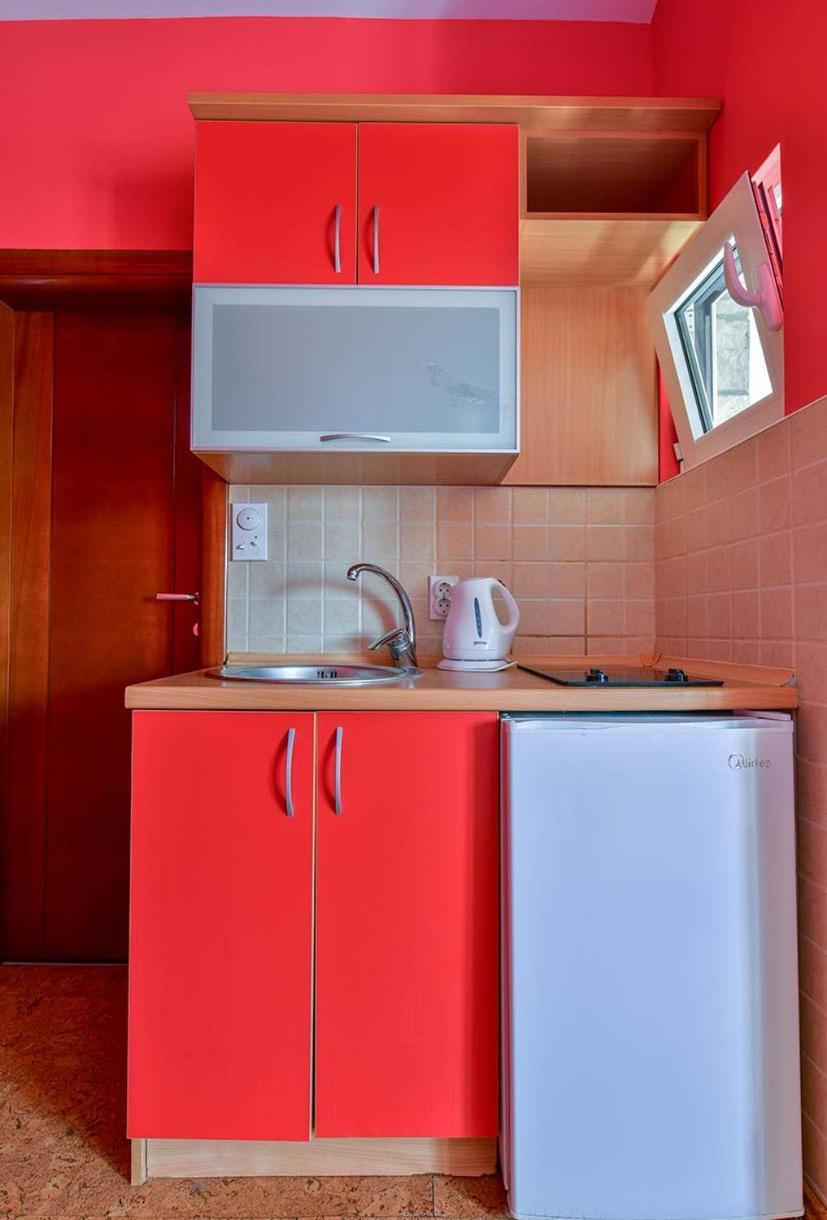 Apartments Srzentic Petrovac エクステリア 写真