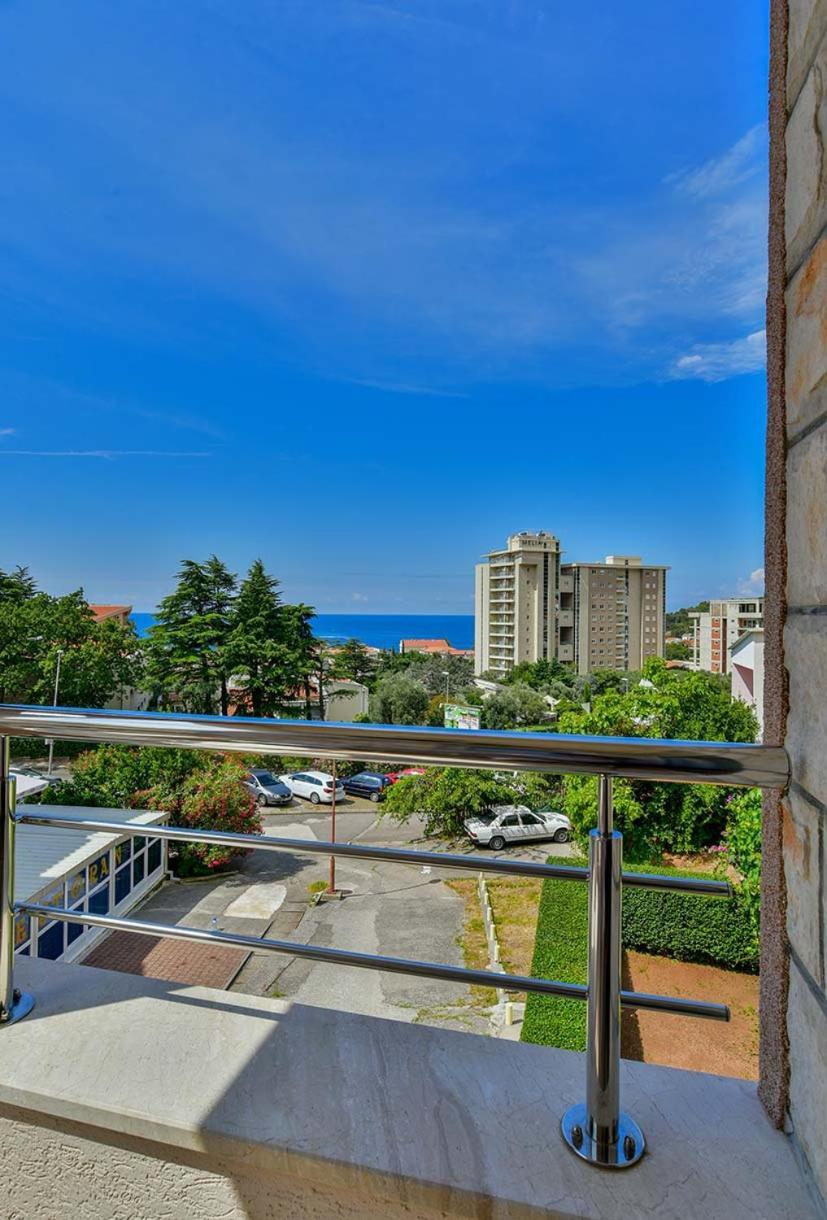Apartments Srzentic Petrovac エクステリア 写真